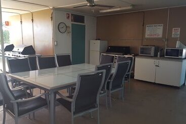 مُتل Fourth Avenue Motor Inn