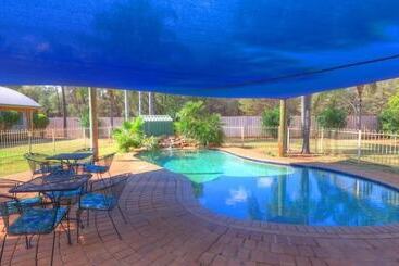 مُتل Mulga Country Motor Inn