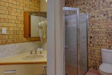 مُتل Mulga Country Motor Inn