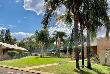 مُتل Mulga Country Motor Inn