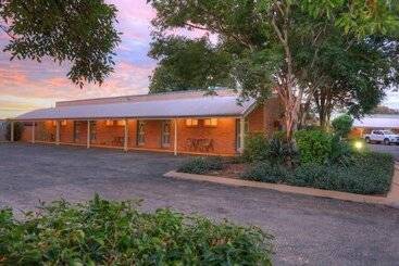 مُتل Mulga Country Motor Inn