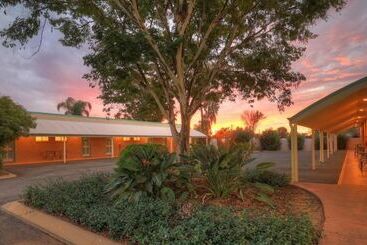 مُتل Mulga Country Motor Inn