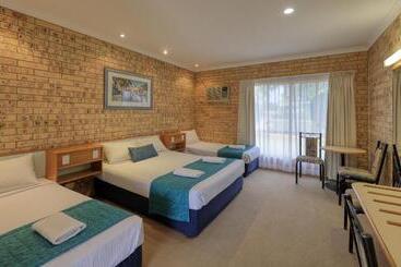 مُتل Mulga Country Motor Inn