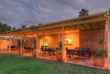 مُتل Mulga Country Motor Inn