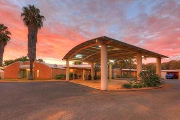 مُتل Mulga Country Motor Inn