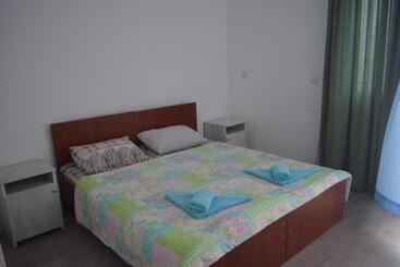 پانسیون Akhmed Guest House