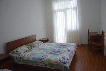 پانسیون Akhmed Guest House