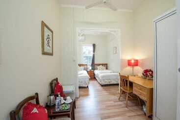 پانسیون Pure Land Guest House
