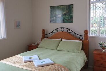 پانسیون Pure Land Guest House