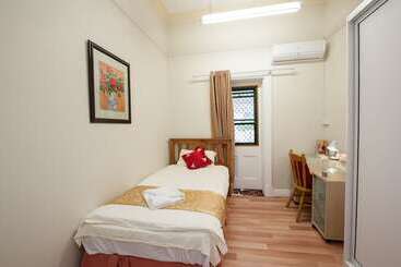 پانسیون Pure Land Guest House