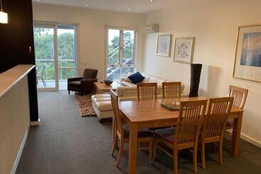 استراحتگاه Broadbeach Inverloch