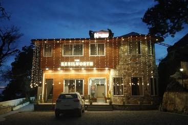Отель The Kenilworth Mussoorie