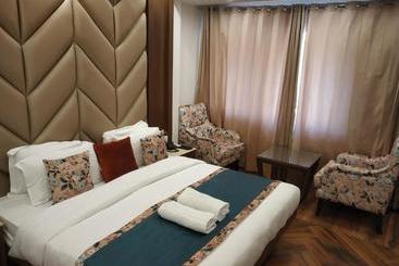 Отель The Kenilworth Mussoorie