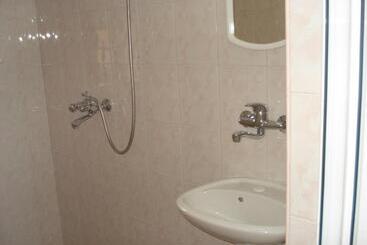 پانسیون Kupenova Guest House