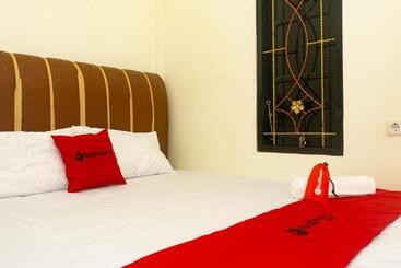 پانسیون Reddoorz Near Sentani Airport Jayapura