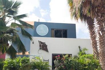 تختخواب و صبحانه Casa Mantana Bonaire