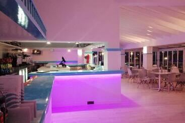 Aparthotel Holiday Center