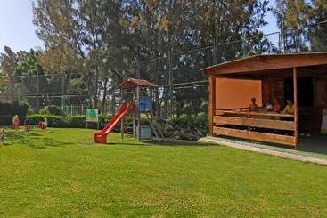 Bungalows Cordial Green Golf