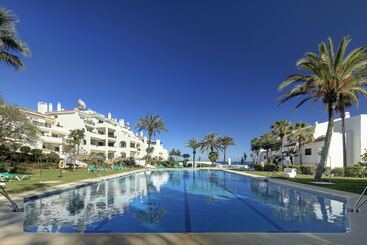 Coral Beach Apart