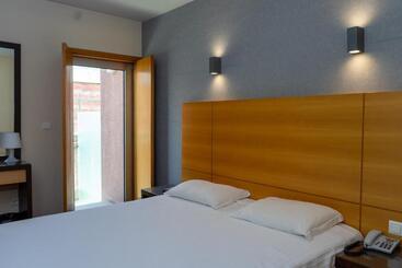 Flag Hotel Barcelos - Barcelos