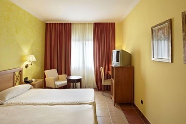 Hospedium Hotel Doña Mafalda De Castilla - Plasencia