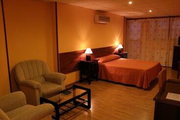 Hostal Mont Royal