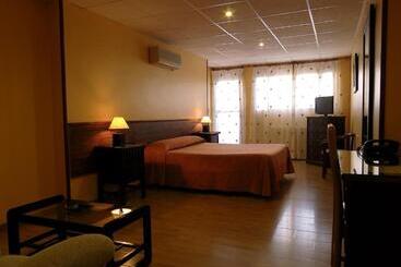 Hostal Mont Royal