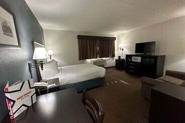 هتل Americinn By Wyndham Menominee