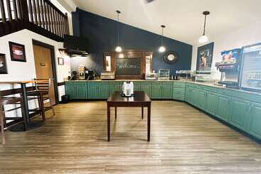 هتل Americinn By Wyndham Menominee