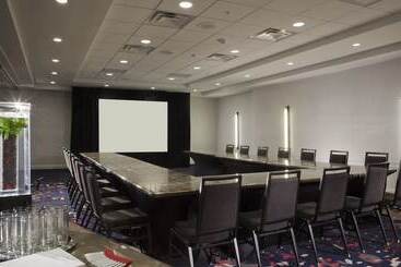 هتل Beverly Hills Marriott