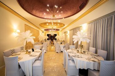 هتل Capital With Private Wellness