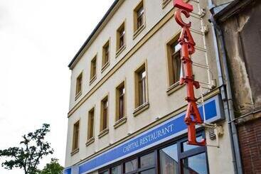 هتل Capital With Private Wellness