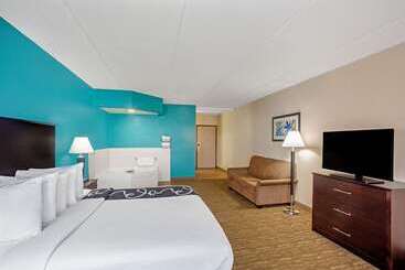 هتل Comfort Inn & Suites Sarasota I75