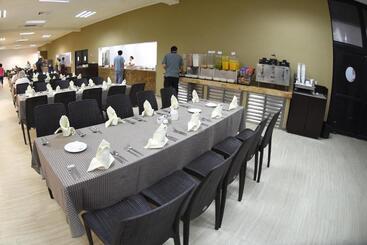هتل El Cid Castilla Beach