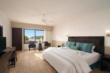هتل El Cid Castilla Beach