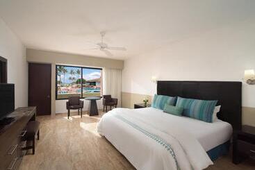 هتل El Cid Castilla Beach