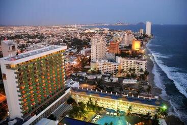 هتل El Cid Castilla Beach