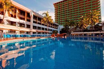 هتل El Cid Castilla Beach
