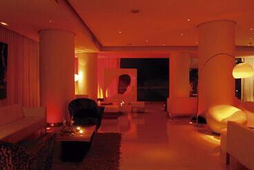 El Hotel Pacha