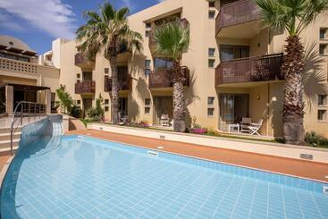 هتل Giannoulis   Santa Marina Plaza