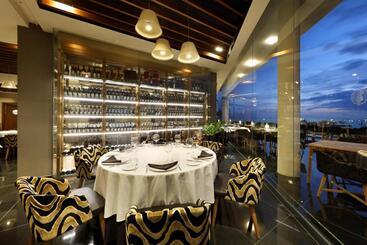 Hard Rock Hotel Tenerife