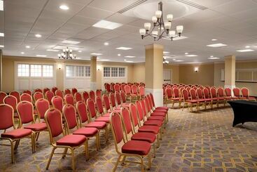 Holiday Inn Hotel & Suites Boston   Peabody By Ihg