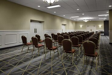 Holiday Inn Hotel & Suites Boston   Peabody By Ihg