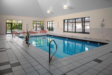 Holiday Inn Hotel & Suites Boston   Peabody By Ihg