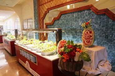 Le Royal Hotels & Resorts   Hammamet