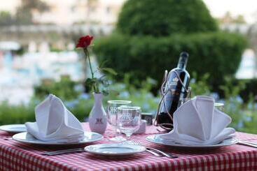 Le Royal Hotels & Resorts   Hammamet