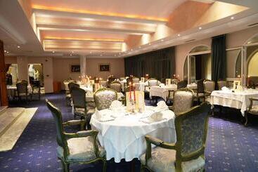 Le Royal Hotels & Resorts   Hammamet