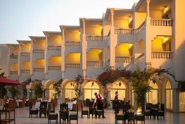 Le Royal Hotels & Resorts   Hammamet