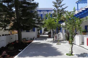 هتل Levante Beach