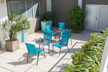 هتل Maran Suites & Towers